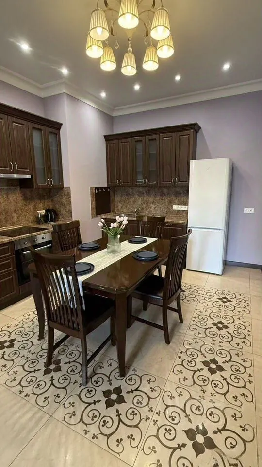 2-комн. квартира, 65 м², 4/10 этаж