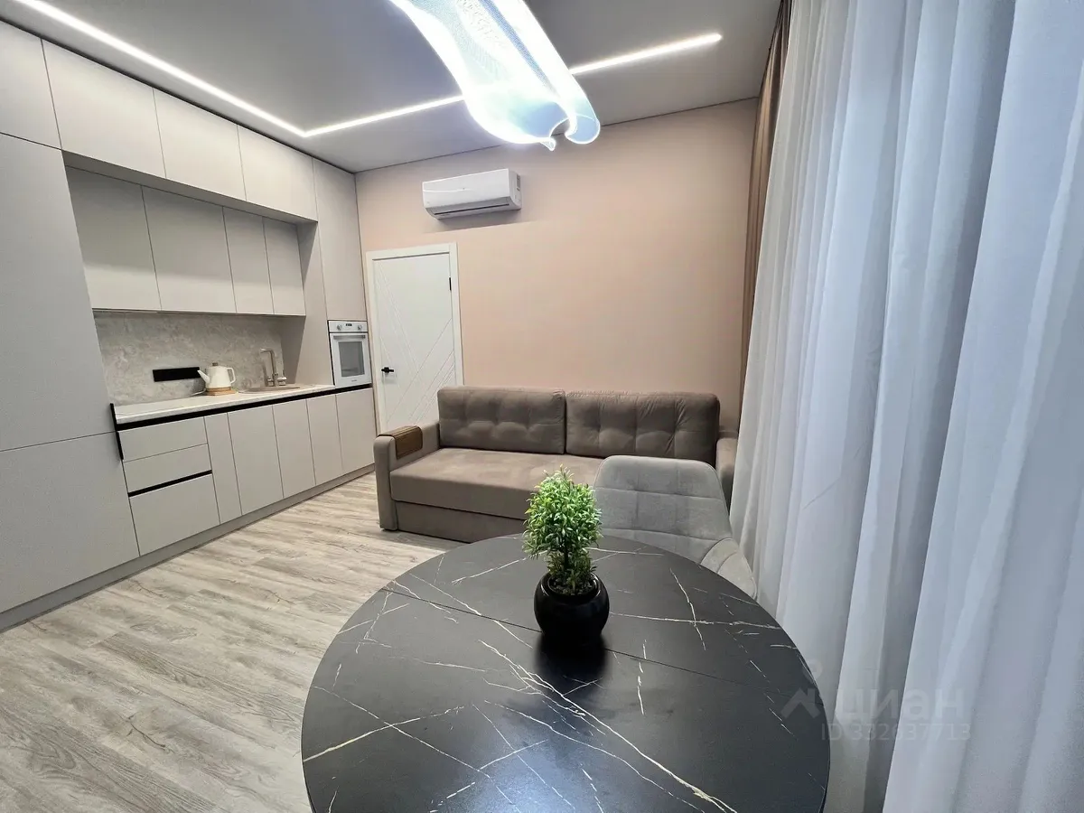 2-комн. квартира, 44 м², 18/30 этаж