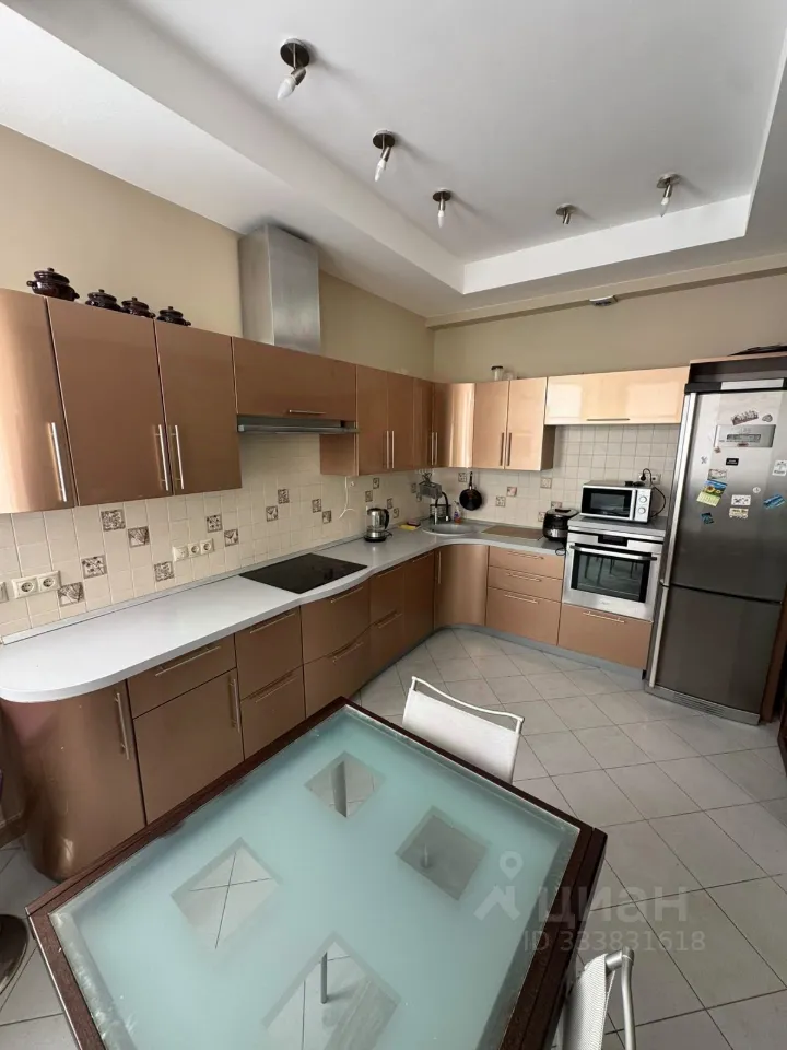 3-комн. квартира, 98 м², 8/18 этаж