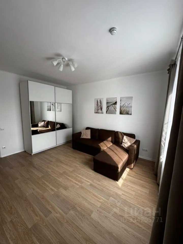 2-комн. квартира, 64 м², 13/33 этаж
