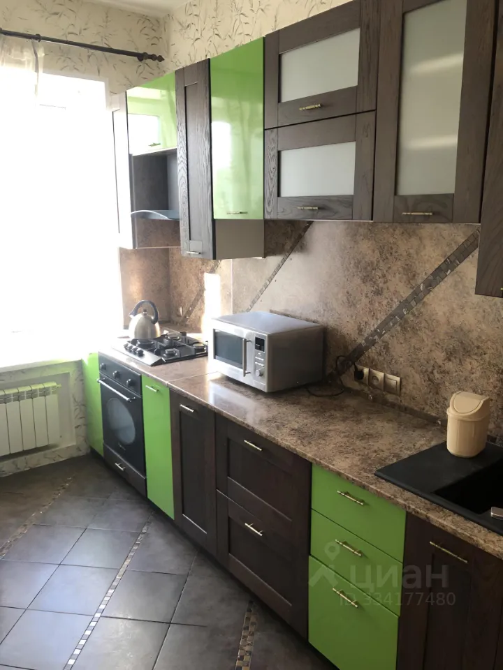 2-комн. квартира, 60 м², 4/4 этаж
