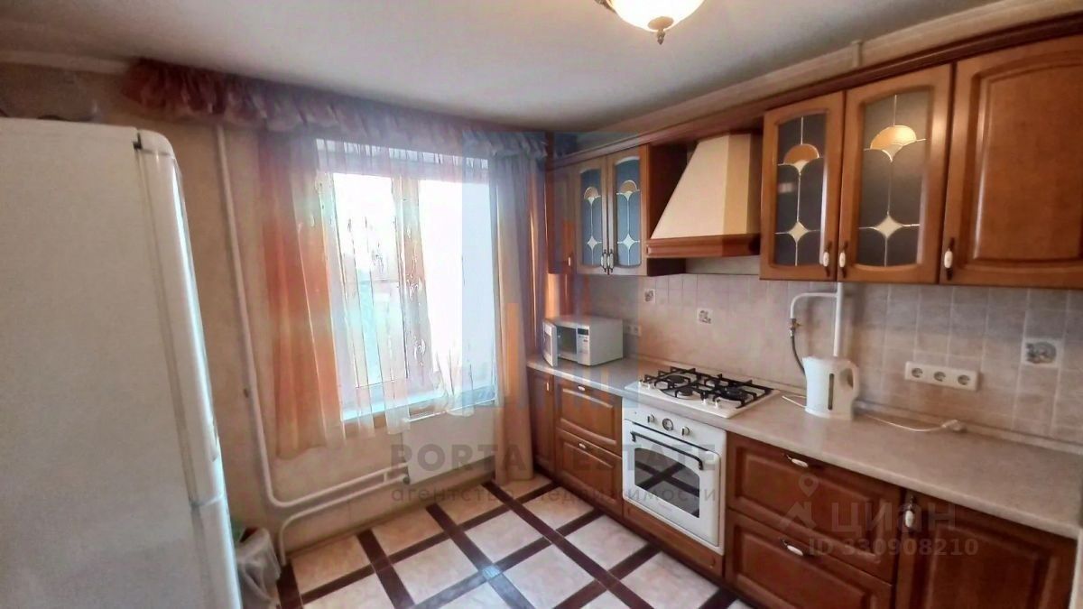 2-комн. квартира, 64 м², 10/16 этаж