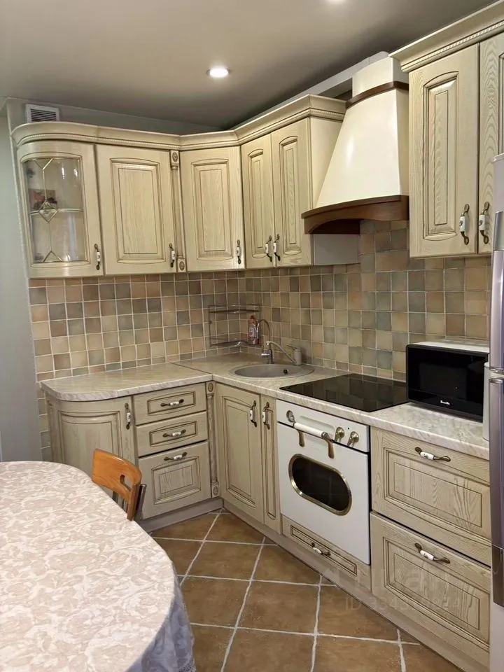 2-комн. квартира, 54 м², 7/18 этаж