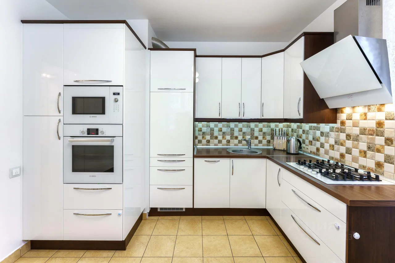 2-комн. квартира, 59,7 м², 1/6 этаж