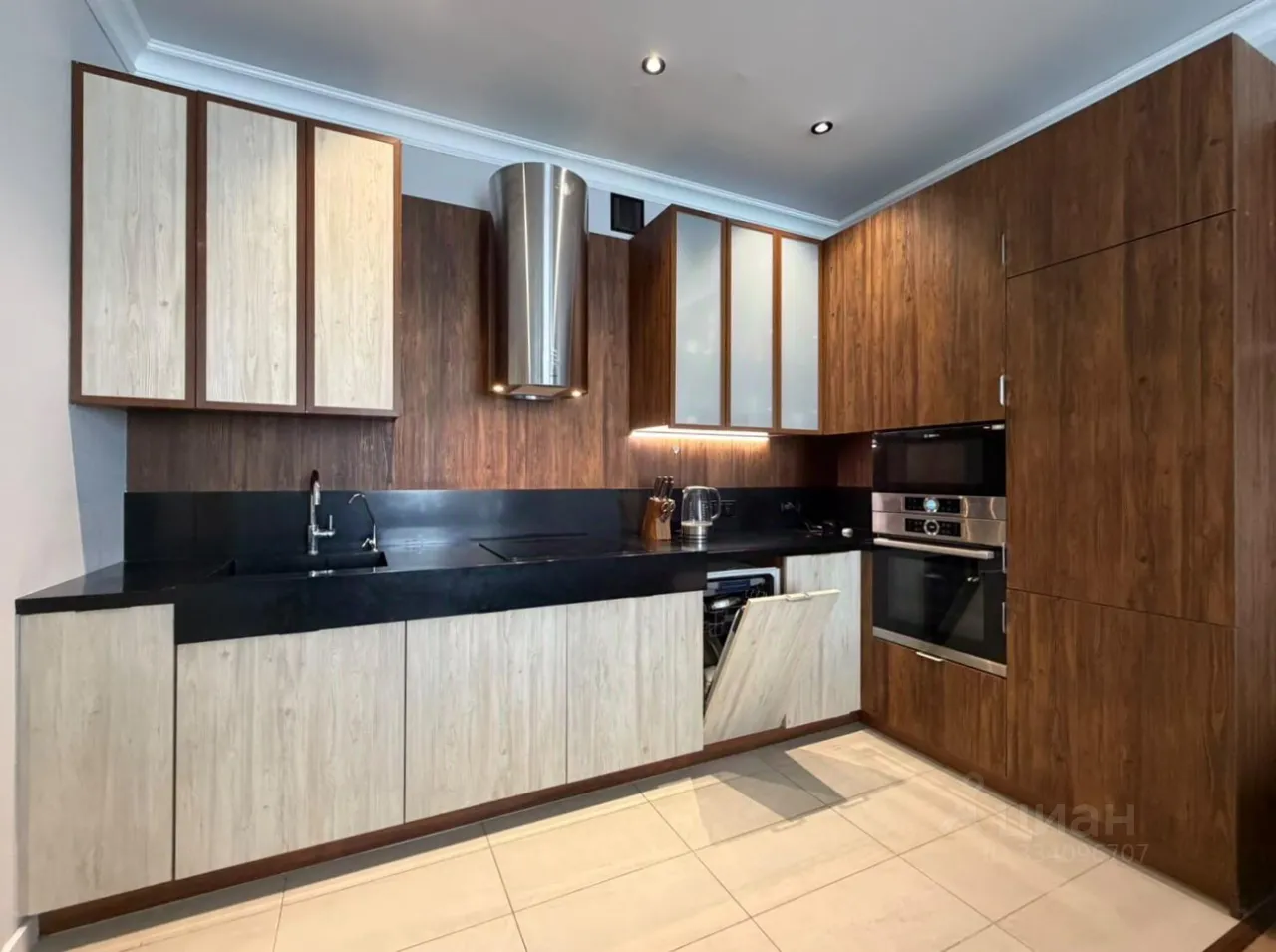 2-комн. квартира, 57 м², 2/19 этаж