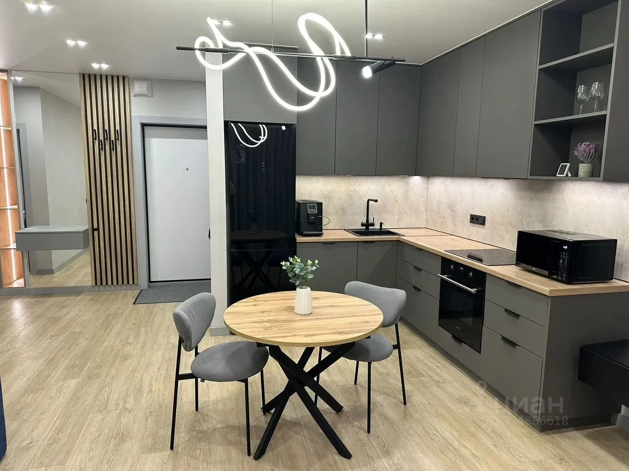 2-комн. квартира, 49,9 м², 24/32 этаж