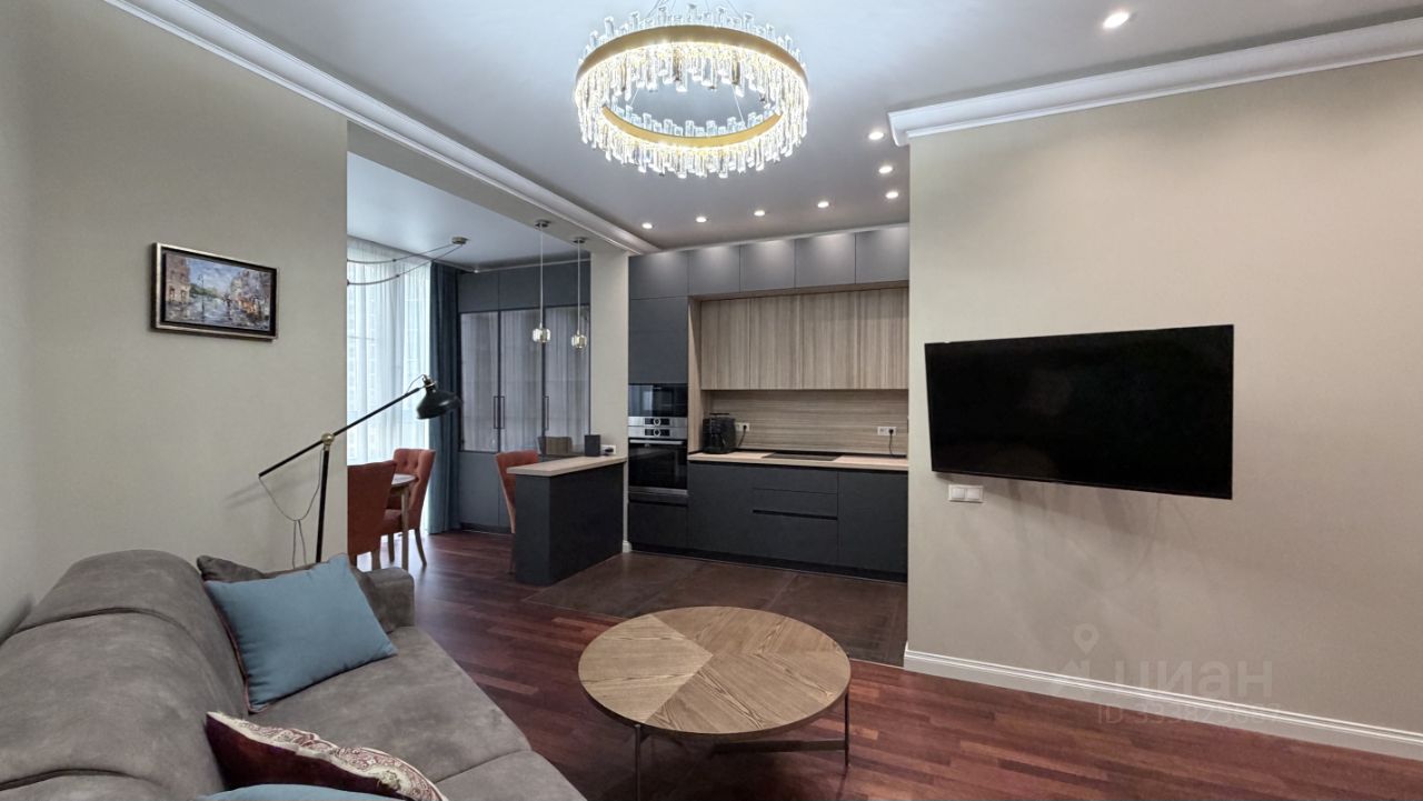 3-комн. квартира, 75,7 м², 8/26 этаж