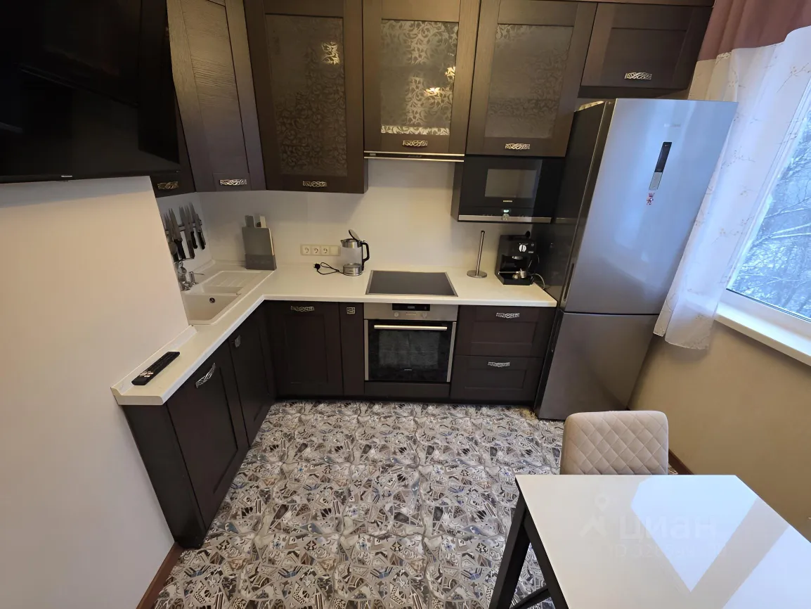 2-комн. квартира, 52 м², 4/17 этаж