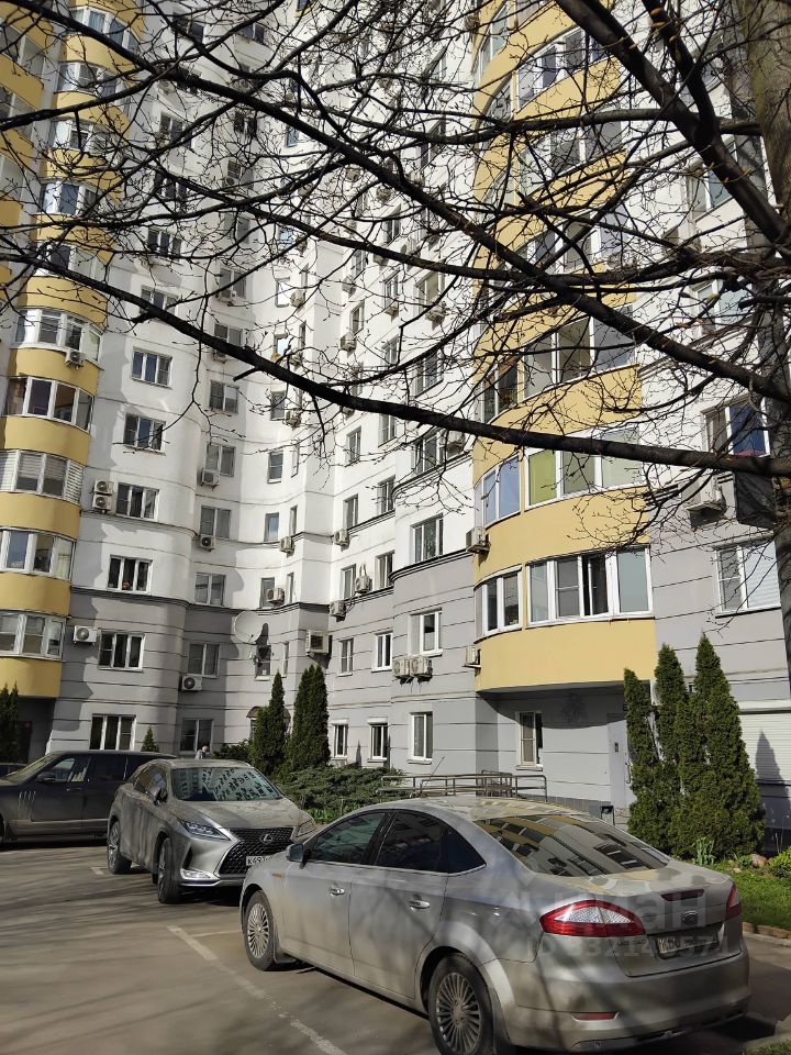 2-комн. квартира, 70 м², 6/14 этаж