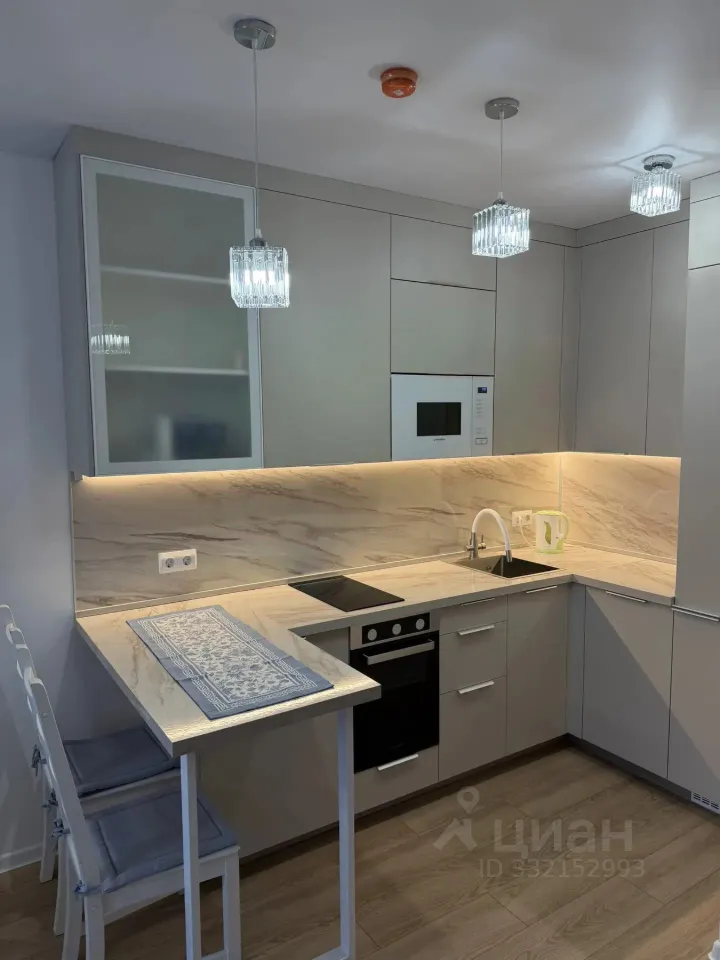 1-комн. квартира, 32 м², 32/33 этаж