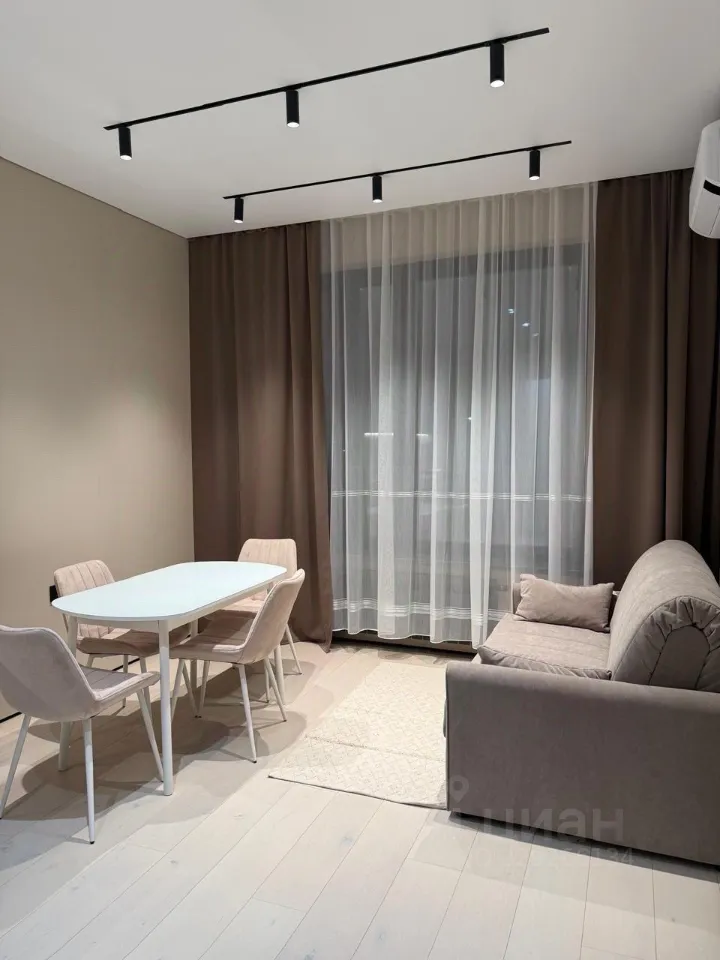 2-комн. квартира, 44 м², 18/27 этаж