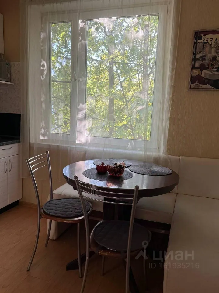 2-комн. квартира, 46 м², 3/12 этаж