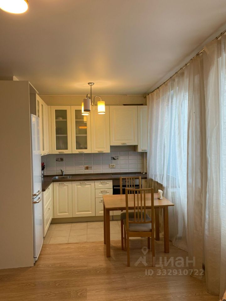 1-комн. квартира, 47 м², 13/16 этаж