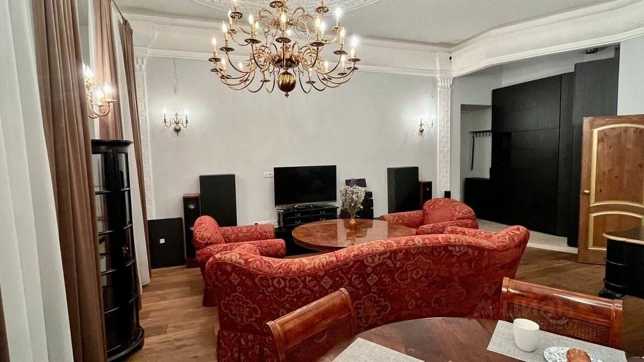 2-комн. квартира, 65 м², 2/6 этаж
