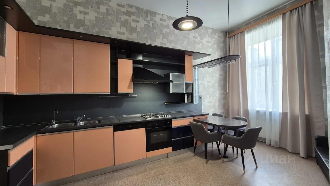 3-комн. квартира, 107 м², 5/5 этаж