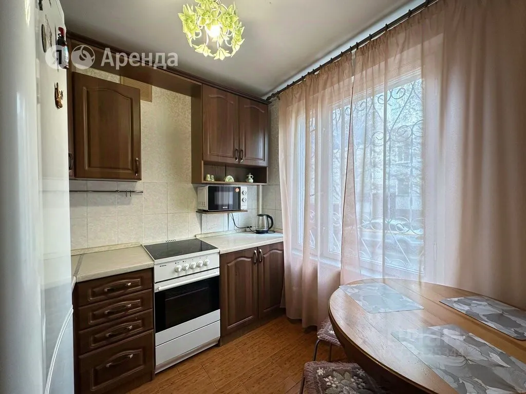2-комн. квартира, 44 м², 1/9 этаж