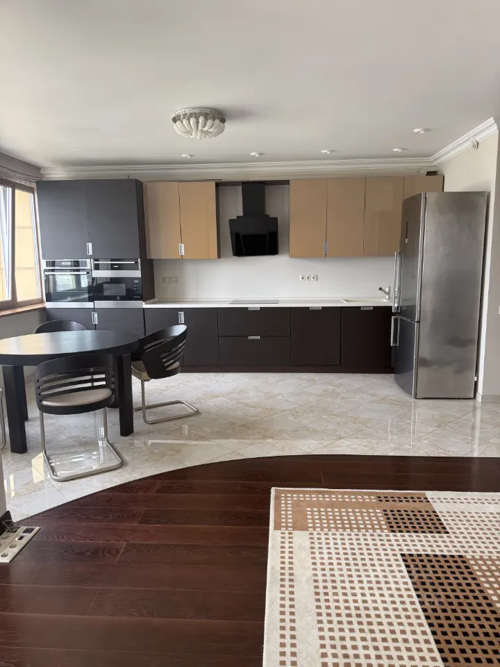 2-комн. квартира, 65 м², 37/37 этаж