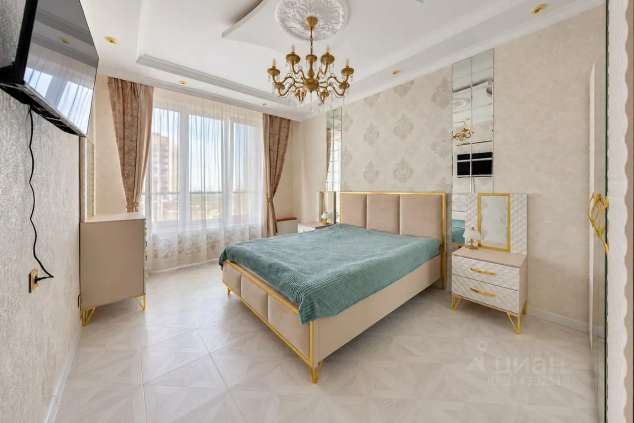 2-комн. квартира, 70 м², 35/46 этаж