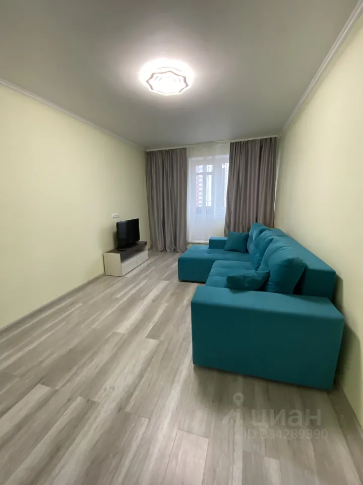 2-комн. квартира, 54 м², 7/17 этаж