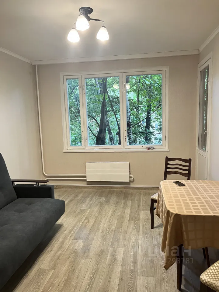 2-комн. квартира, 46 м², 2/5 этаж