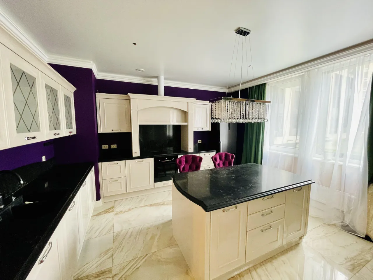 2-комн. квартира, 75 м², 2/19 этаж