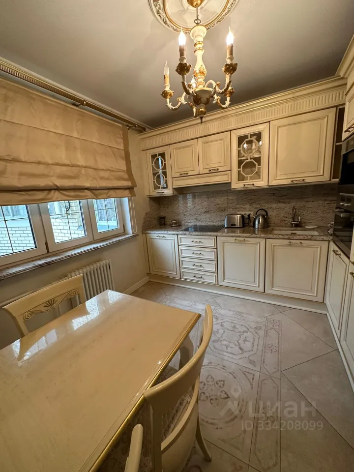 3-комн. квартира, 90 м², 7/17 этаж
