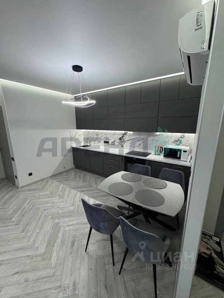 3-комн. квартира, 80 м², 8/21 этаж