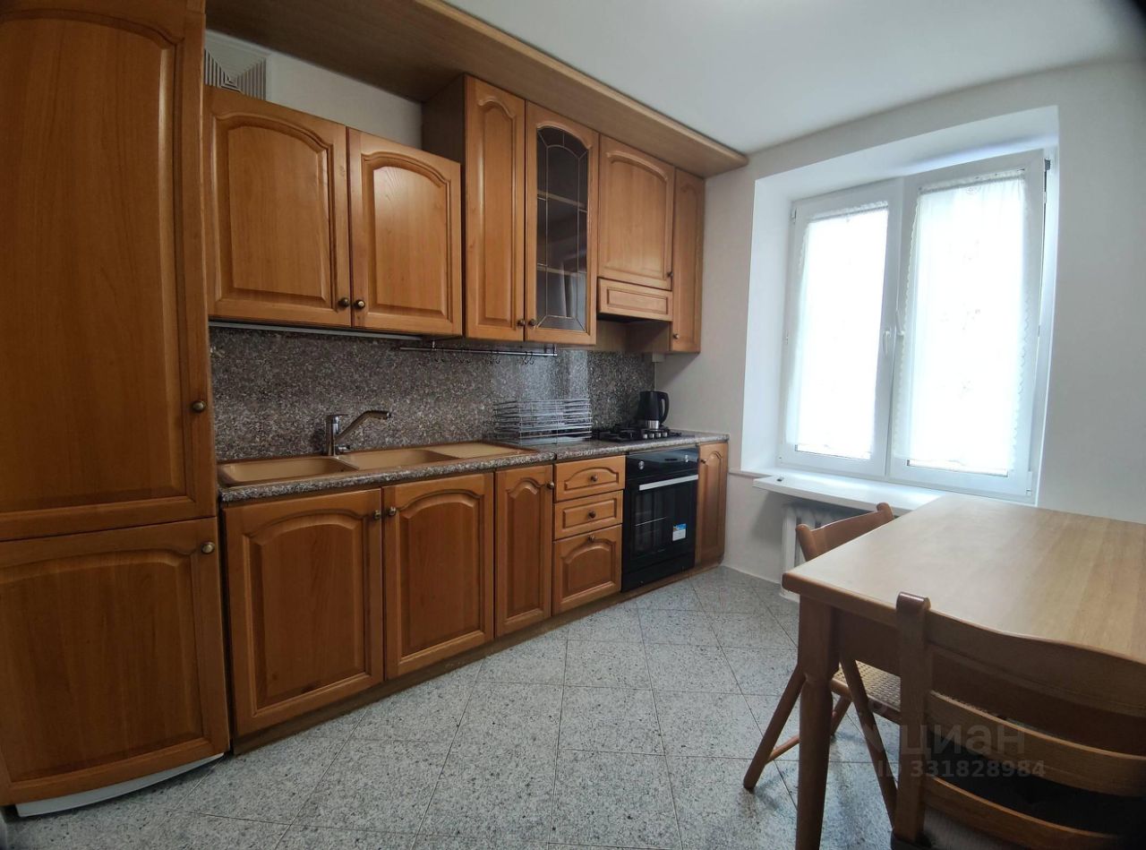 3-комн. квартира, 76 м², 2/7 этаж