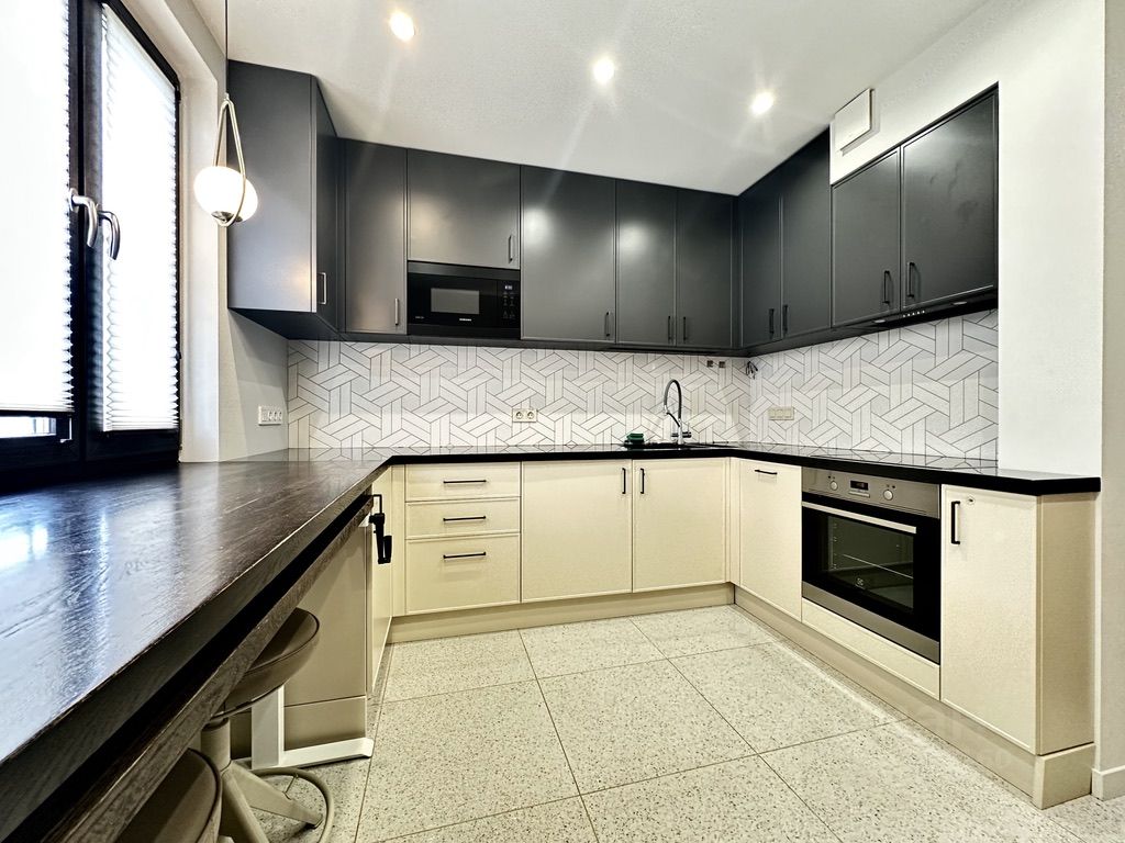 2-комн. квартира, 60 м², 7/17 этаж