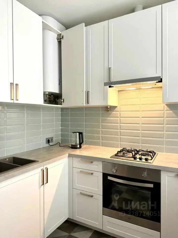2-комн. квартира, 46 м², 1/6 этаж
