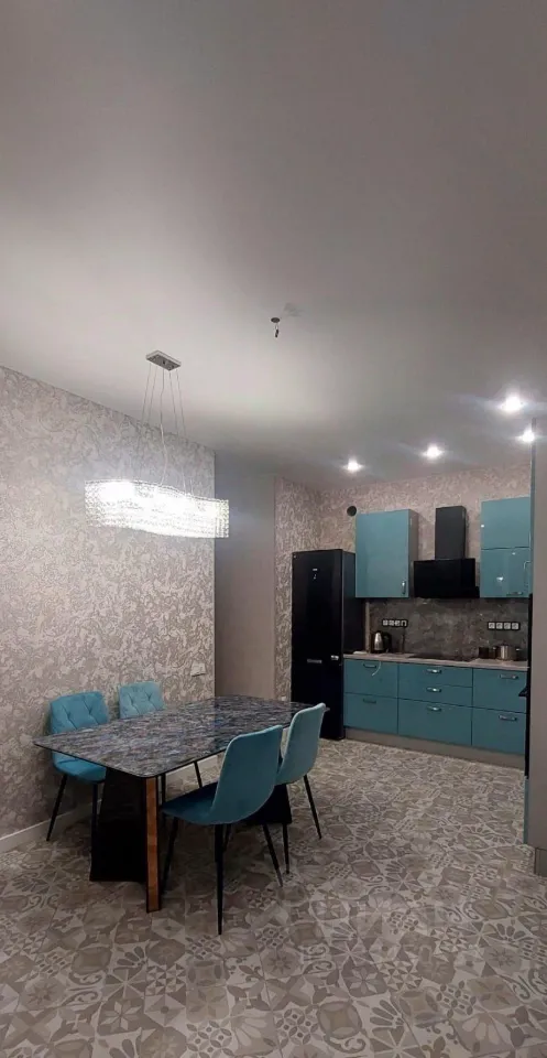 2-комн. квартира, 79,9 м², 18/30 этаж