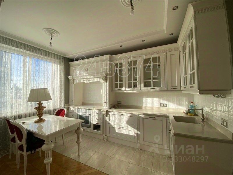 2-комн. квартира, 90 м², 10/23 этаж