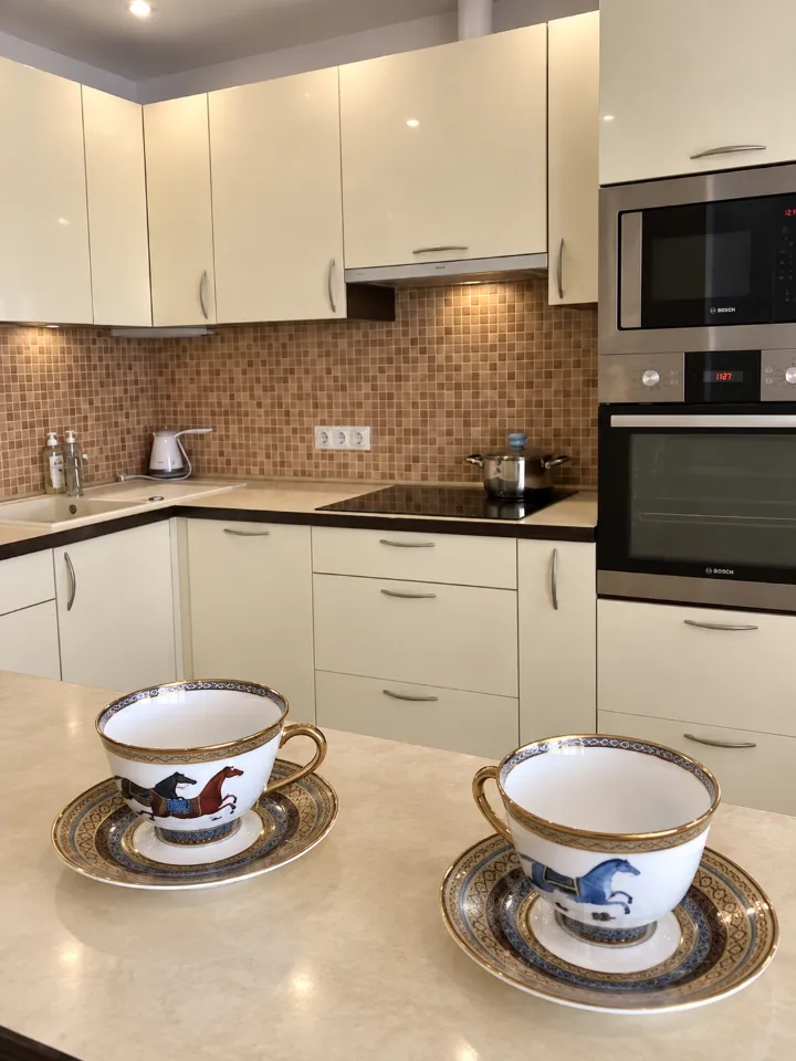 2-комн. квартира, 64 м², 11/22 этаж