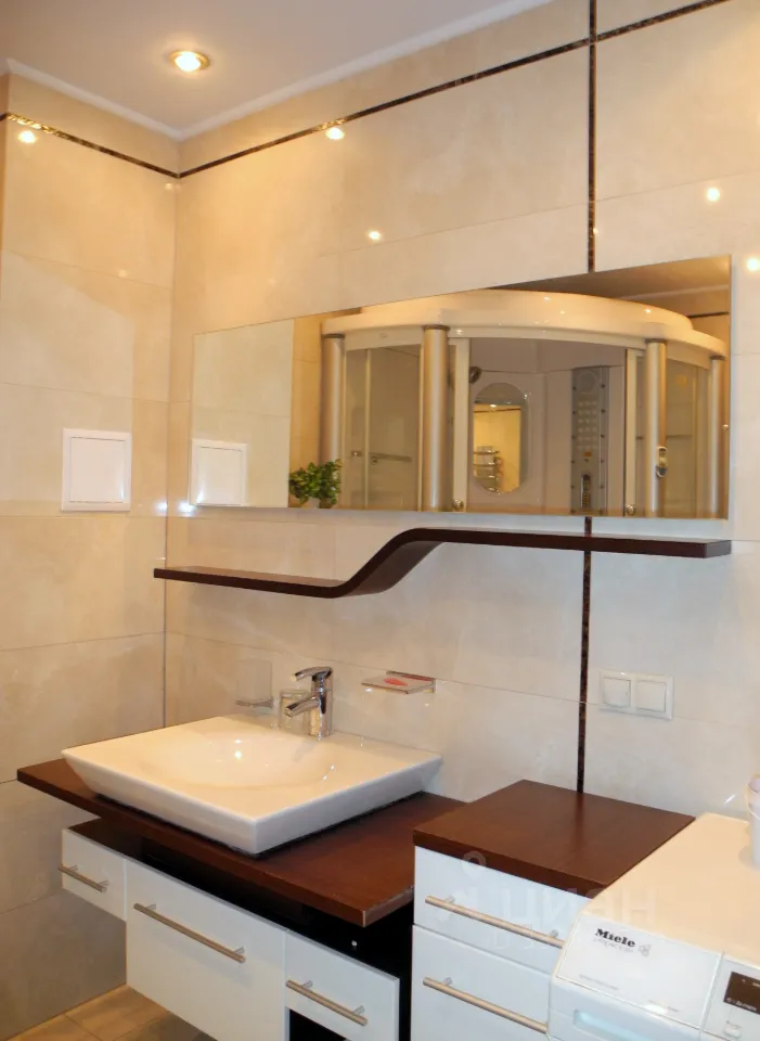 2-комн. квартира, 57 м², 14/14 этаж