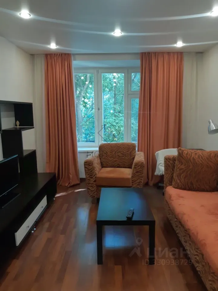 2-комн. квартира, 47 м², 2/8 этаж