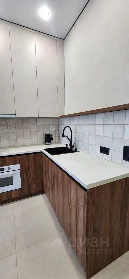 2-комн. квартира, 40 м², 30/34 этаж