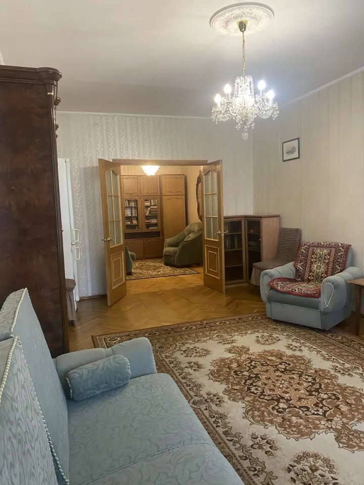 3-комн. квартира, 98 м², 3/12 этаж