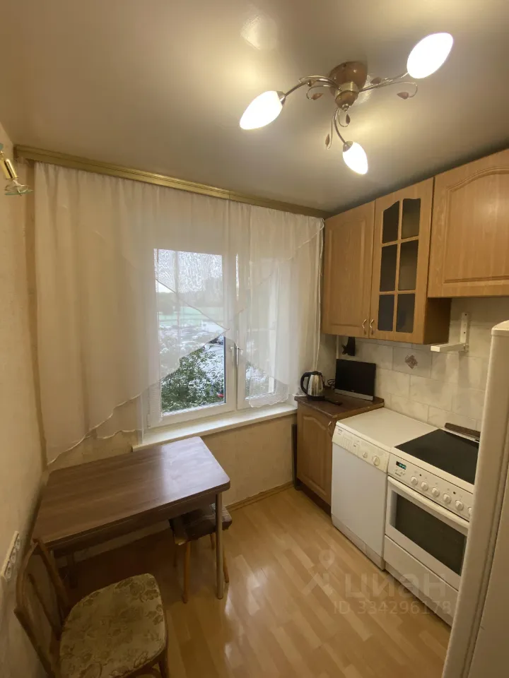 2-комн. квартира, 48 м², 3/9 этаж