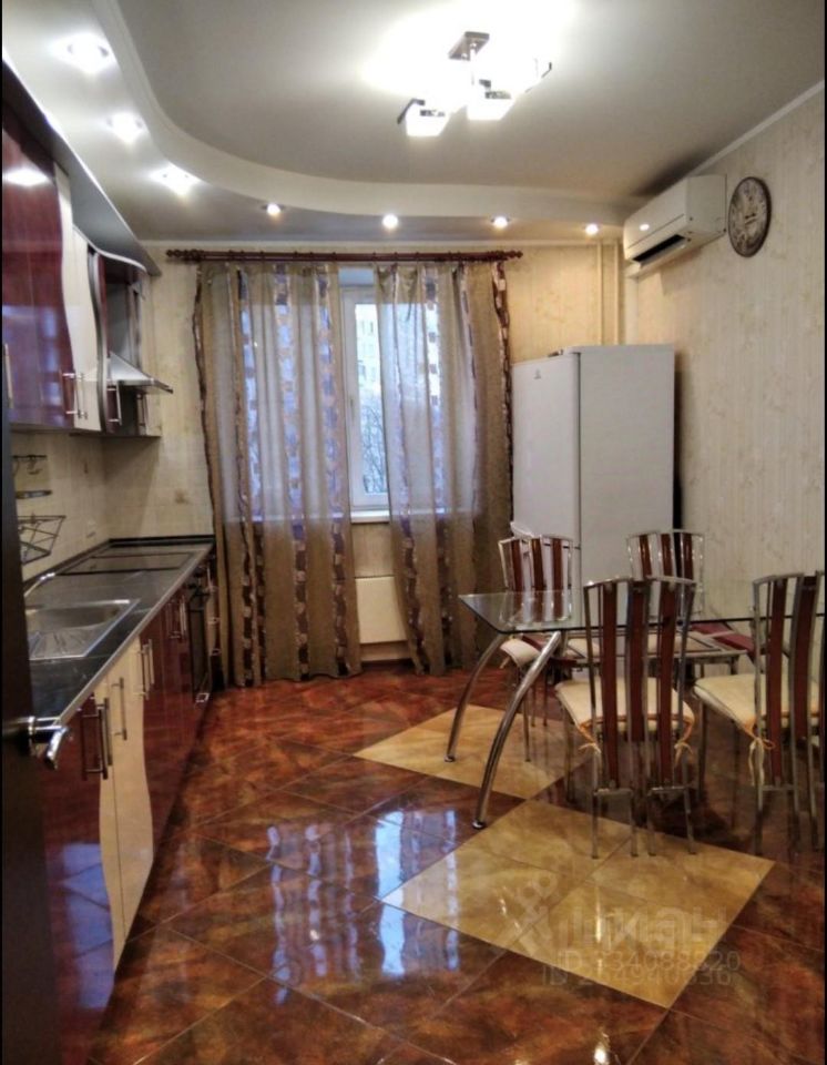 2-комн. квартира, 70 м², 5/14 этаж