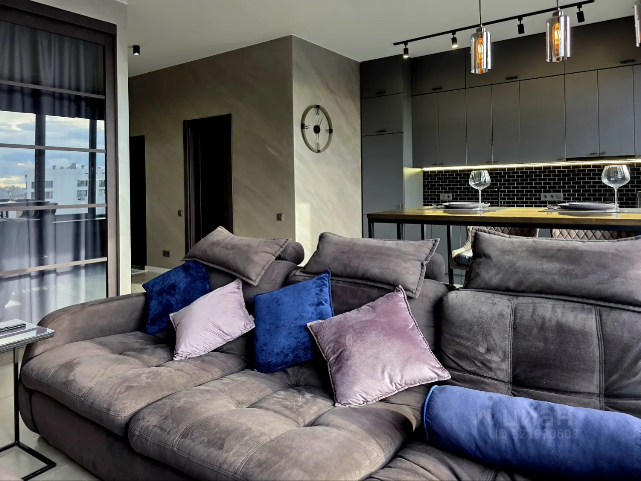 2-комн. квартира, 60 м², 17/19 этаж