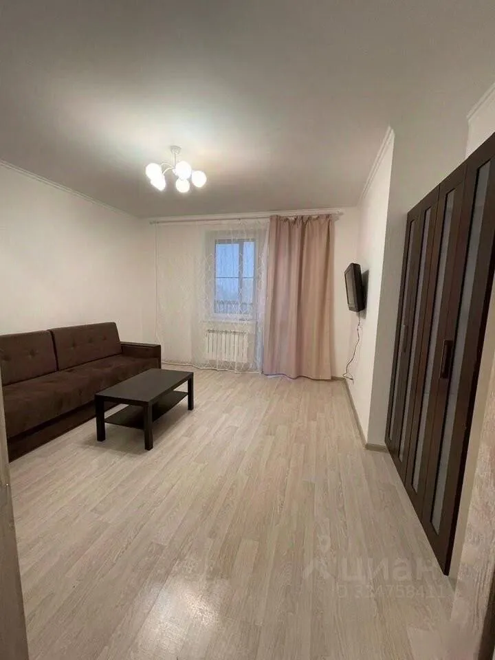 2-комн. квартира, 77 м², 13/20 этаж