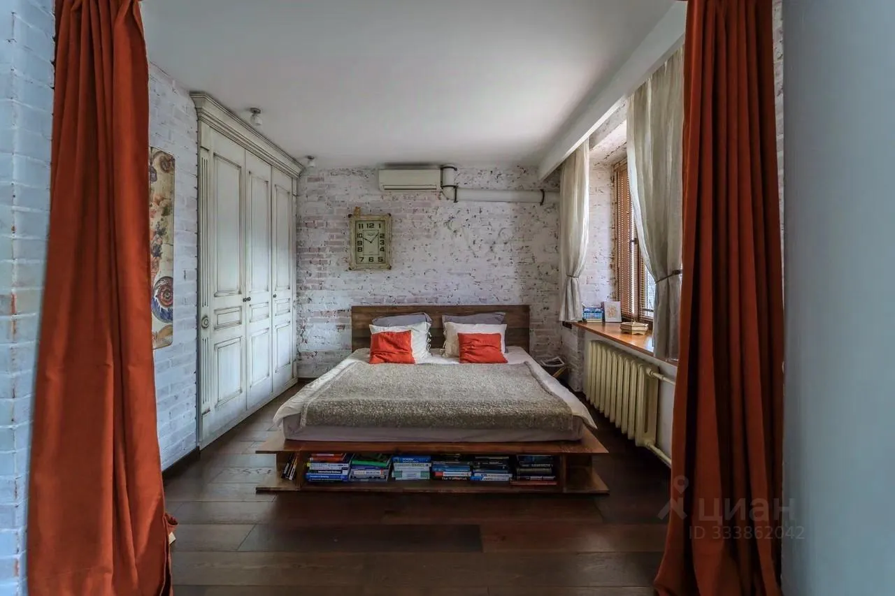 2-комн. квартира, 67 м², 3/10 этаж