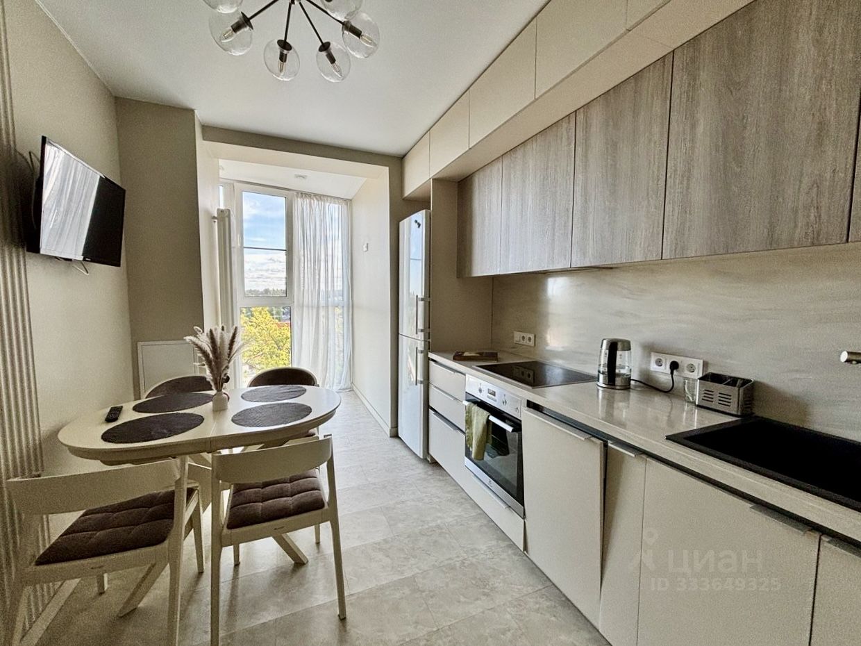 2-комн. квартира, 56 м², 7/17 этаж