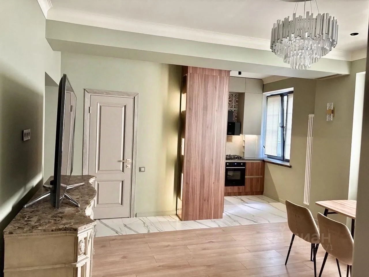 4-комн. квартира, 100 м², 1/5 этаж