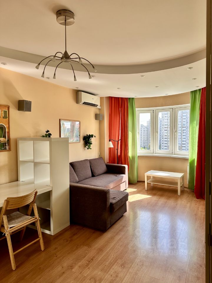 1-комн. квартира, 42 м², 8/24 этаж