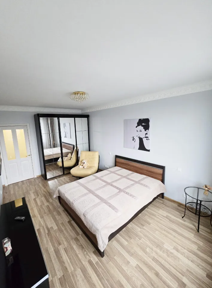 2-комн. квартира, 66,5 м², 13/27 этаж