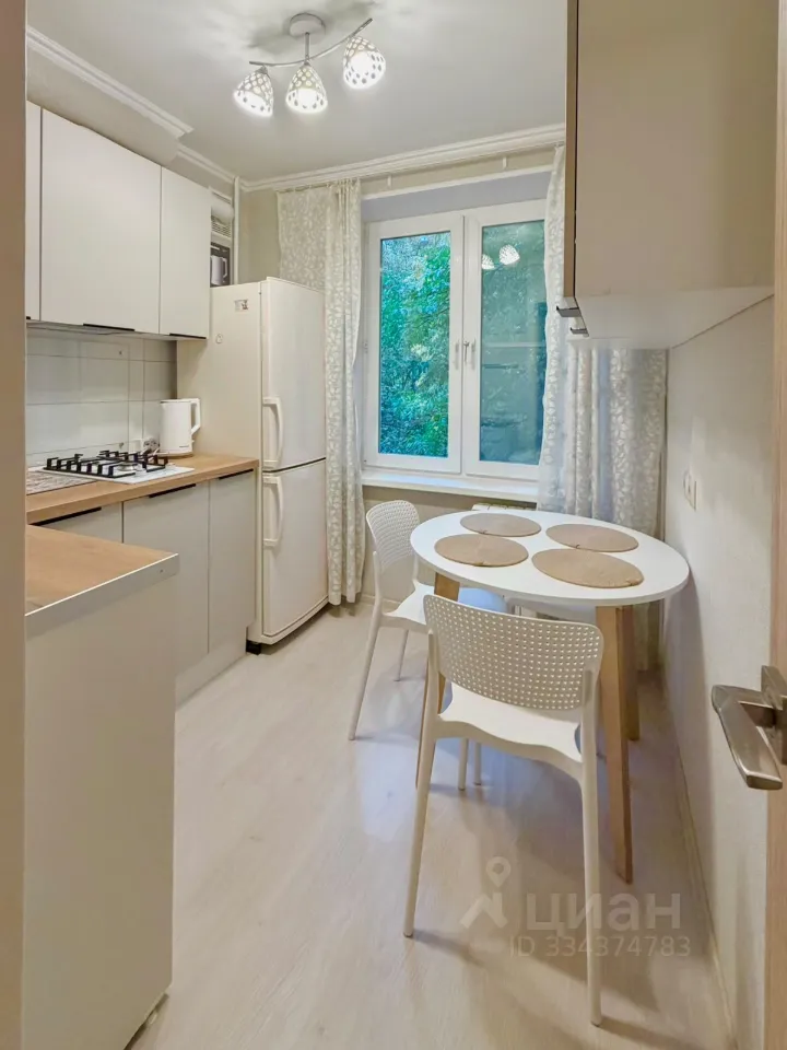 2-комн. квартира, 45 м², 2/5 этаж