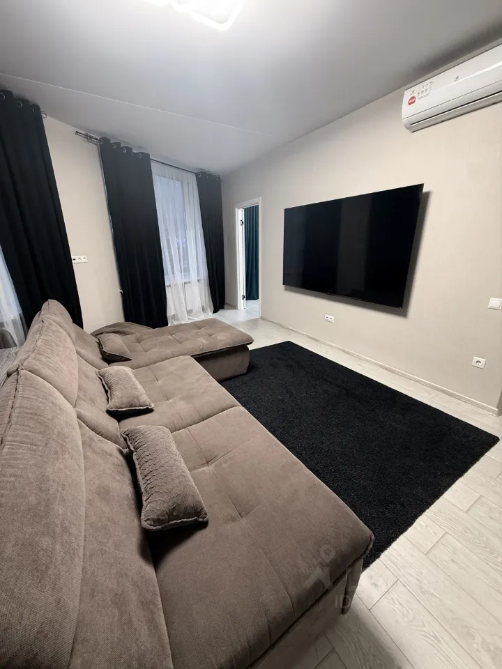 2-комн. квартира, 55 м², 8/15 этаж