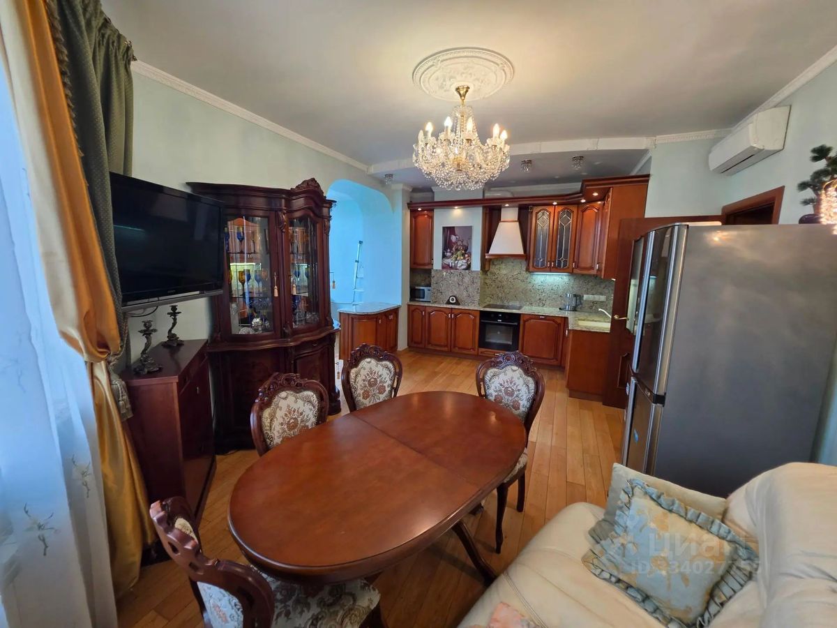 2-комн. квартира, 85 м², 5/32 этаж