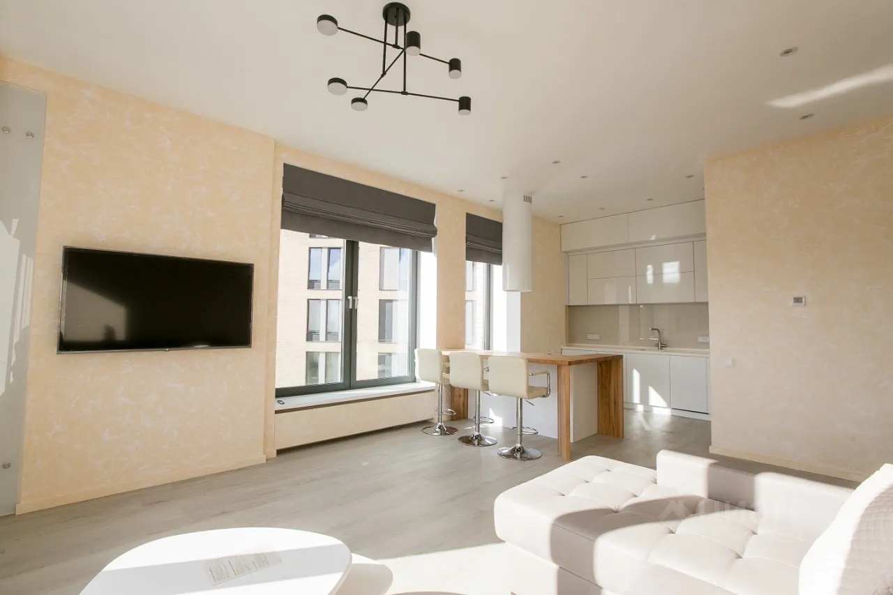 2-комн. квартира, 60 м², 12/28 этаж